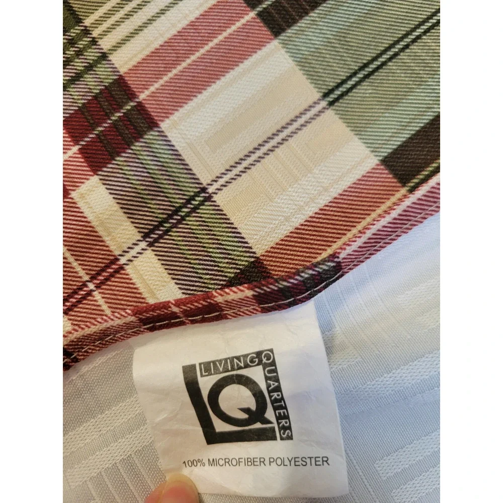Living Quarters Green Red Plaid Oval Dining Table Linens Tablecloth 60